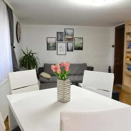 Planinska Dolina Lägenhet